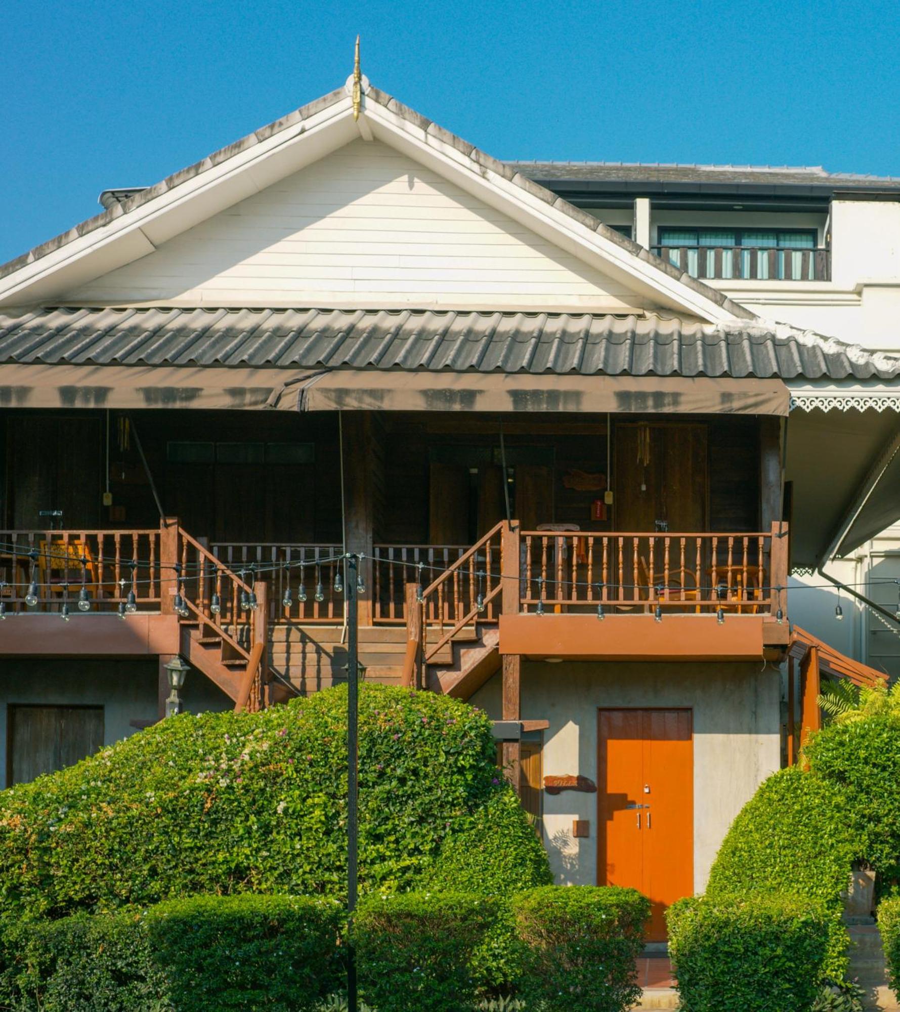 度假村 武里府画廊饭店 3*